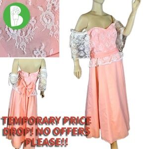 VINTAGE MID TO LATE 70'S PEACH OFF-THE-SHOULDER LACEY PARTY DRESS (M)